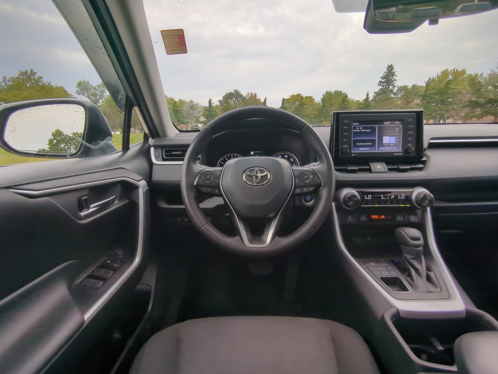 Used 2022 Toyota RAV4 XLE w/ Convenience Package AWD/4WD image 19