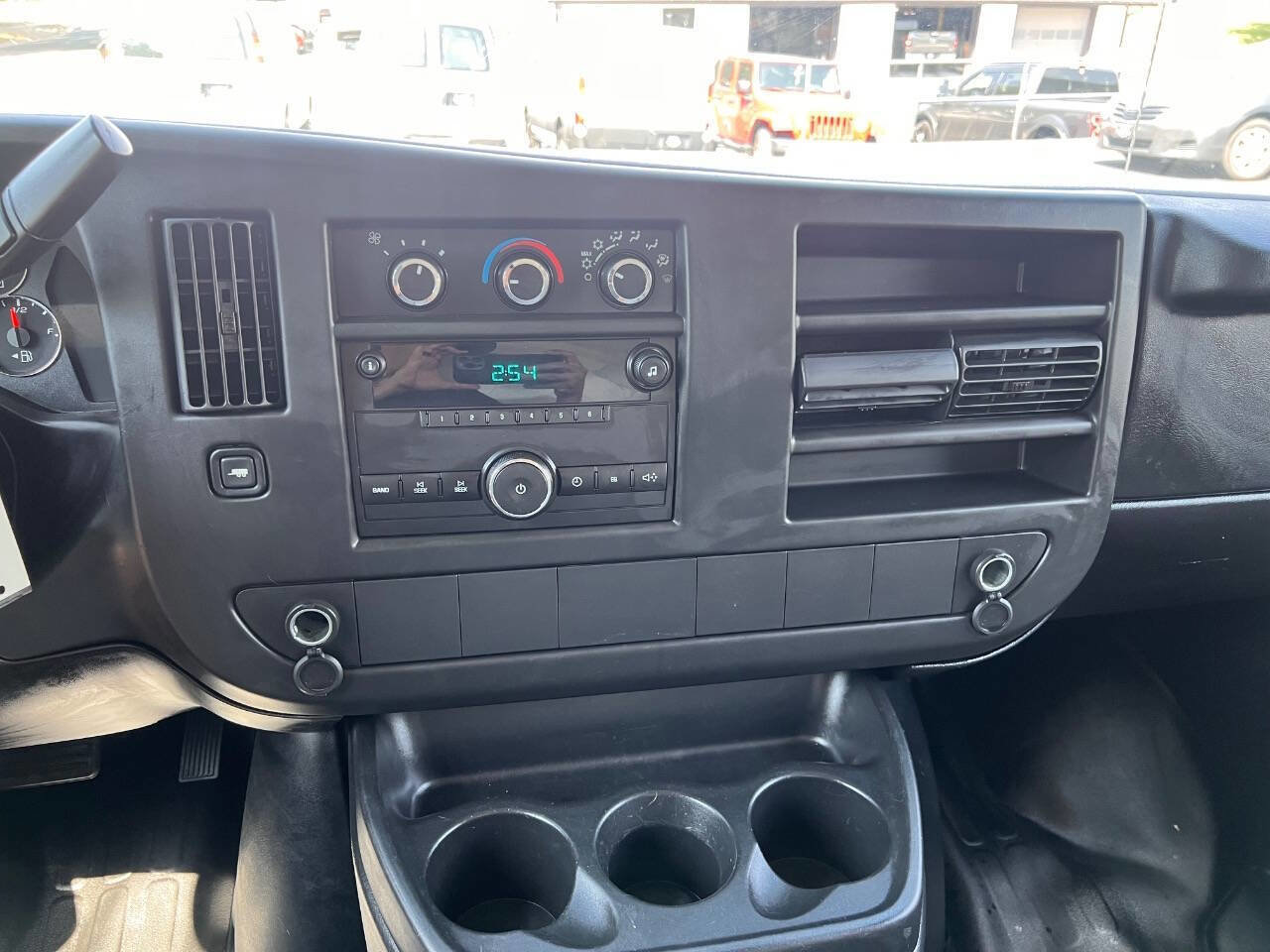 Used 2014 Chevrolet Express 3500 image 12