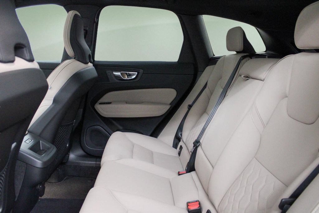 New 2026 Volvo XC60 B5 Plus w/ Protection Package Premier AWD/4WD image 26