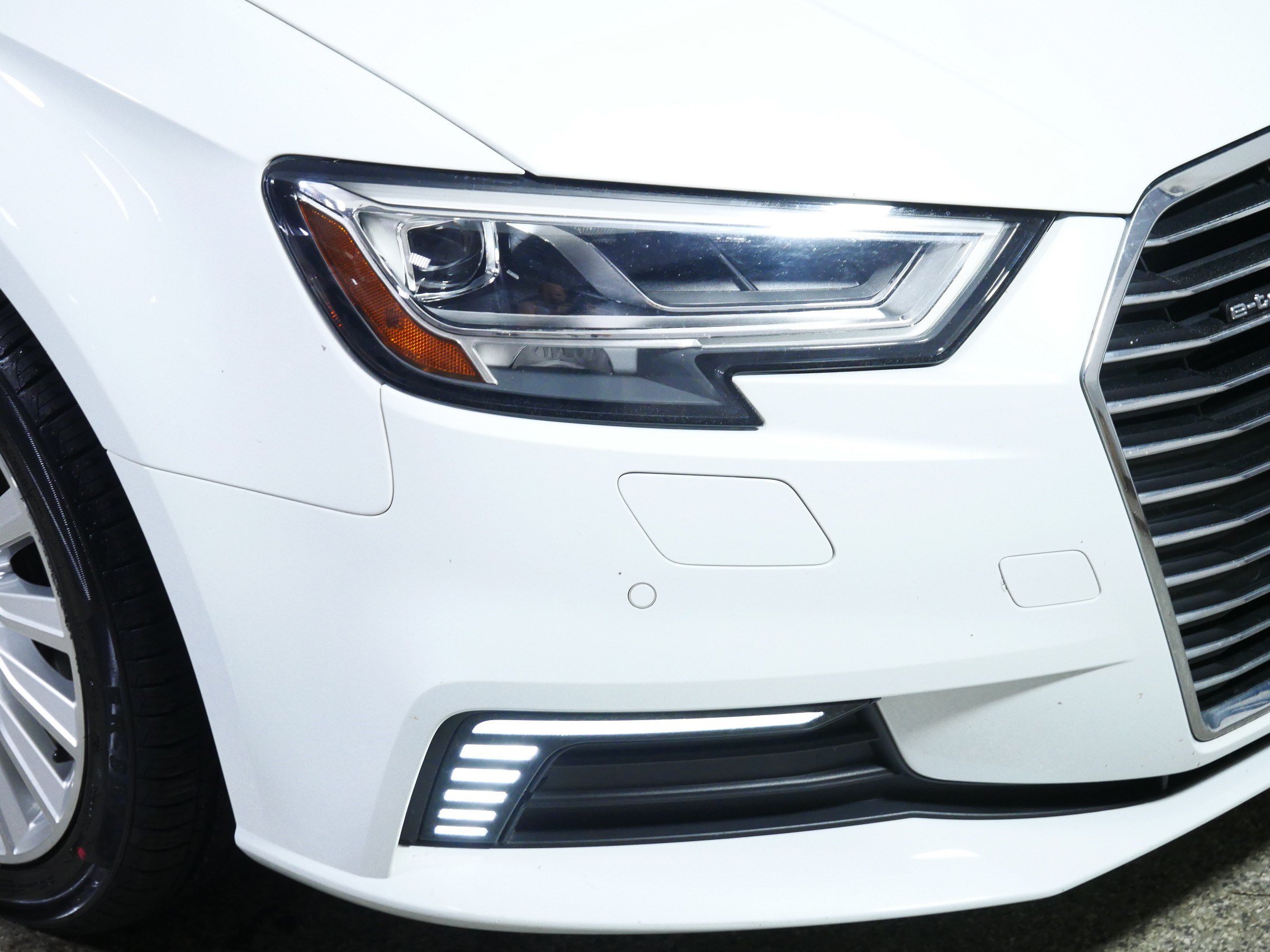 Used 2018 Audi A3 e-tron Prestige w/ Prestige Package FWD image 16
