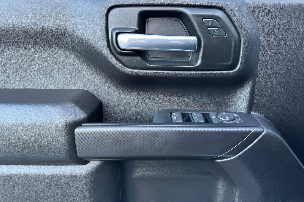 Used 2024 Chevrolet Silverado 1500 Custom w/ Turbomax Blackout Package image 11