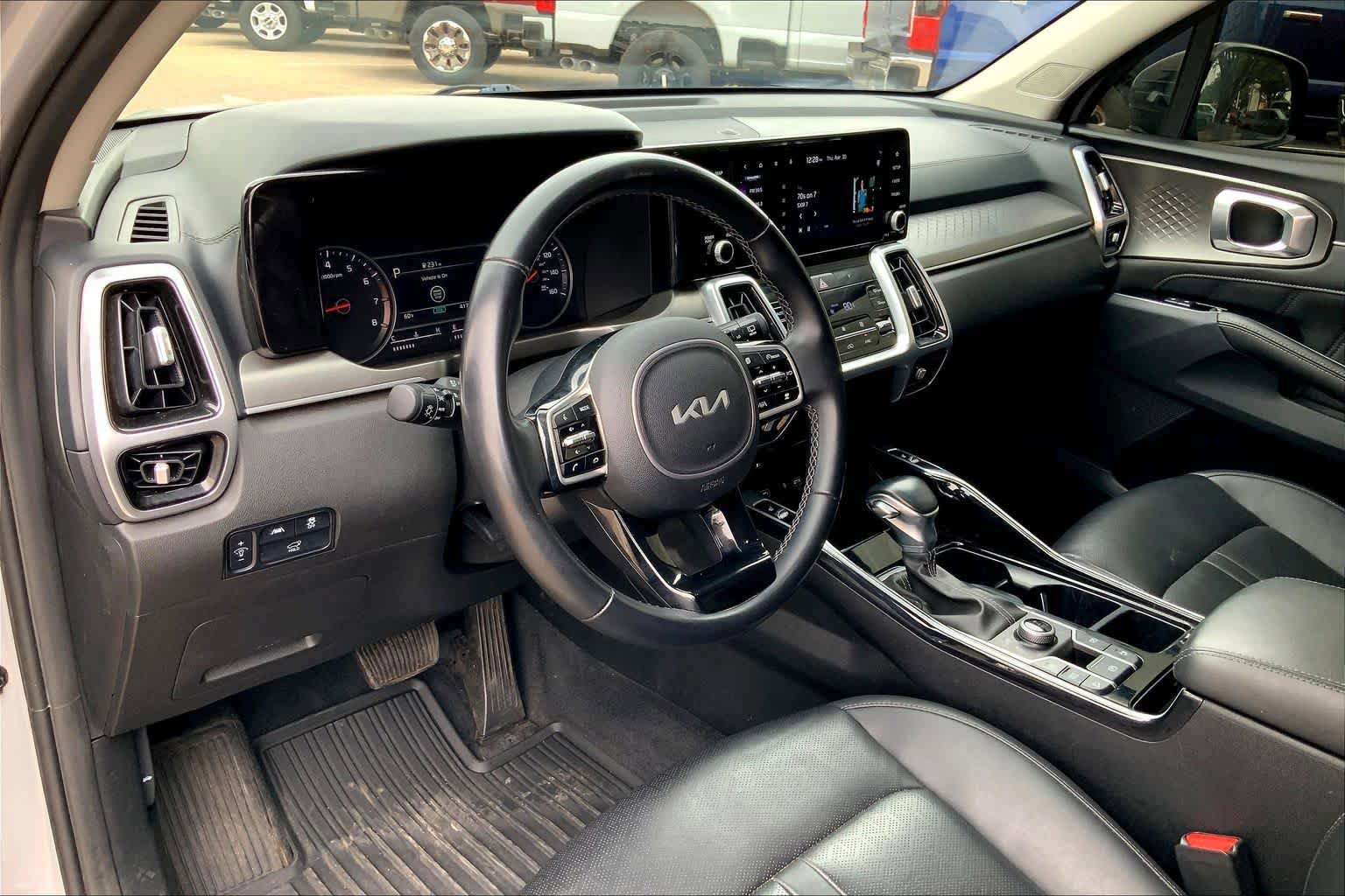 Certified 2022 Kia Sorento SX AWD/4WD image 18
