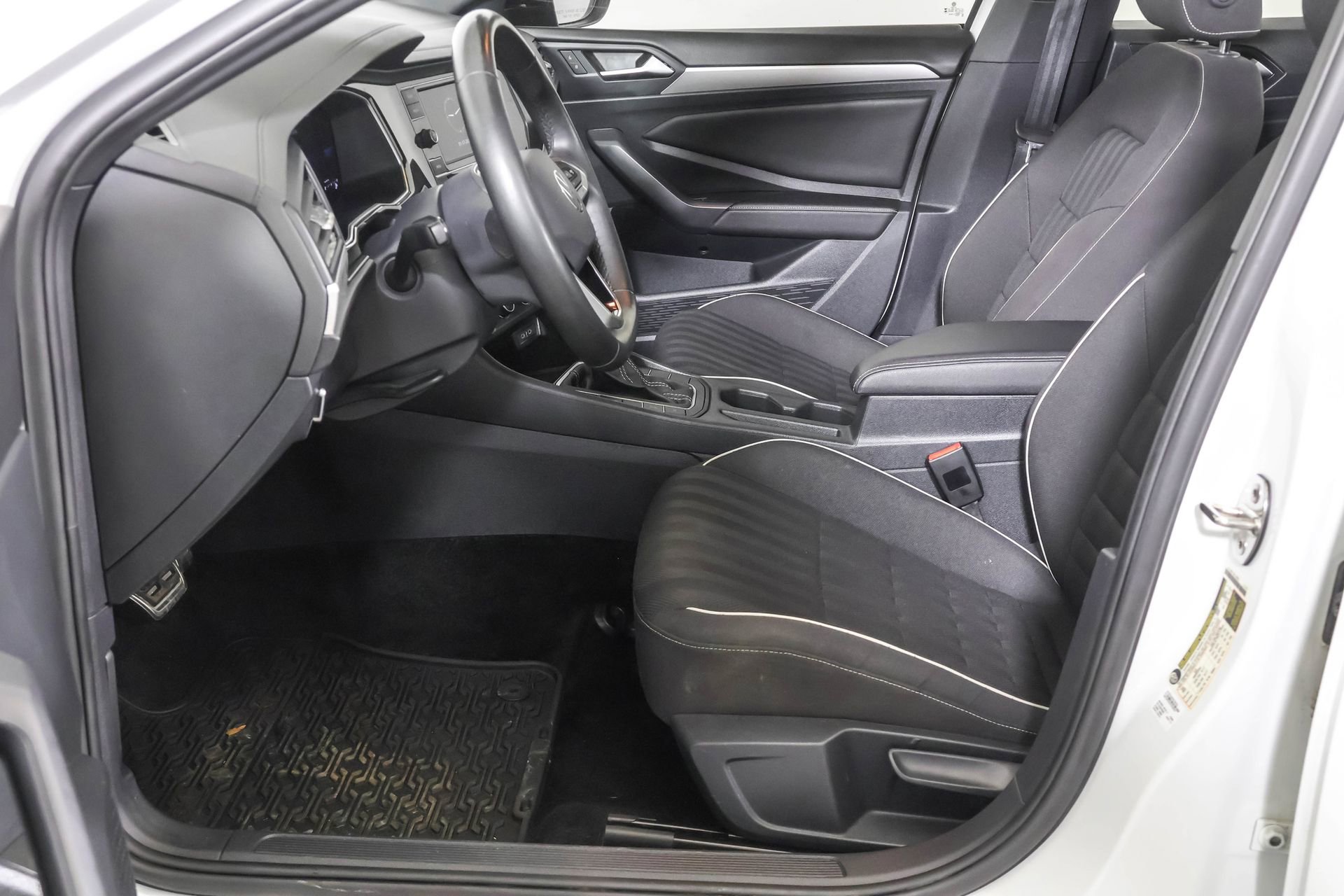 Used 2024 Volkswagen Jetta Sport image 22