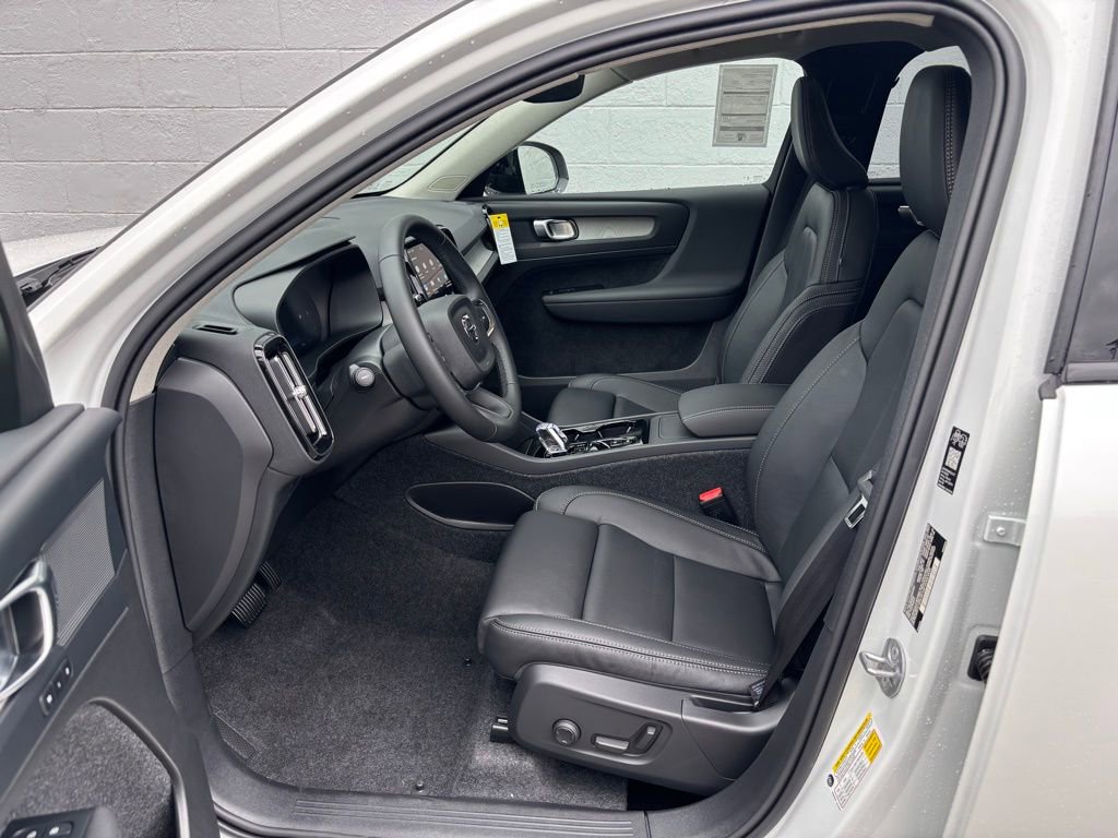 New 2026 Volvo XC40 B5 Plus w/ Protection Package Premier image 14