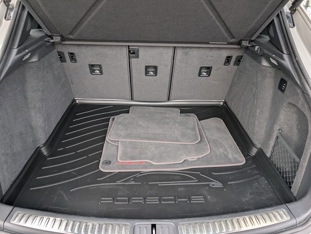 Certified 2022 Porsche Macan GTS image 30