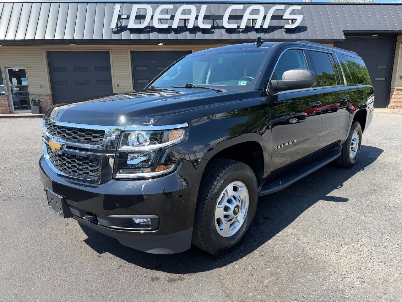 Used 2019 Chevrolet Suburban 3500 LT AWD/4WD image 1