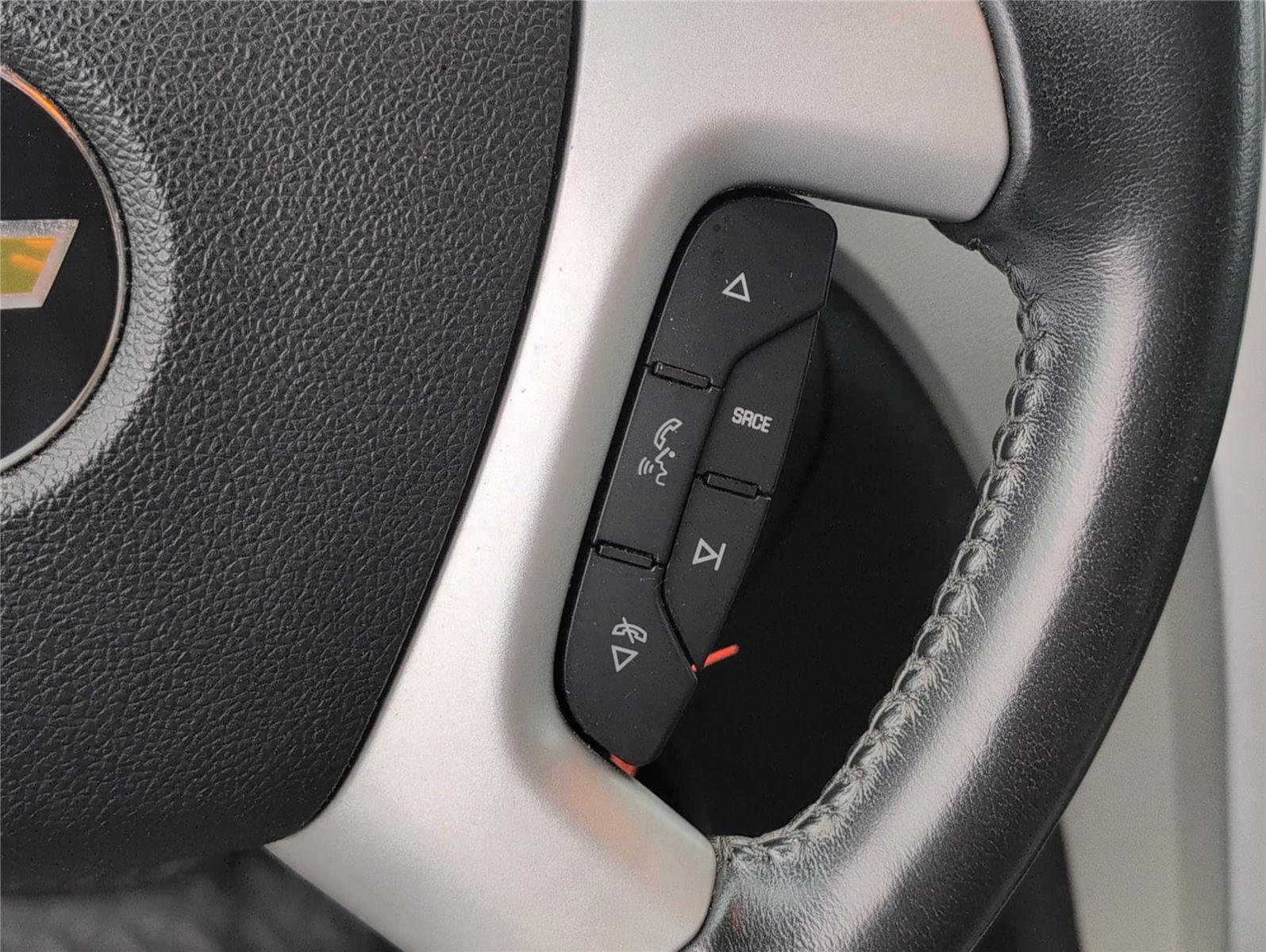 Used 2011 Chevrolet Traverse LTZ image 20