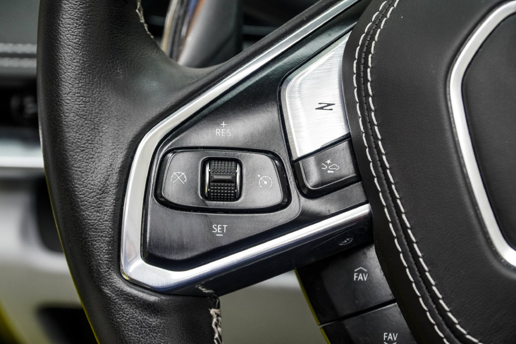 Used 2024 Chevrolet Corvette Stingray Premium Conv w/ 3LT RWD image 44