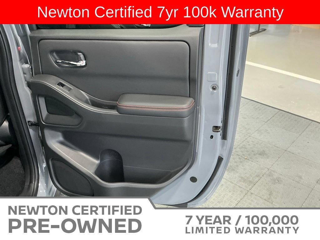 Used 2025 Nissan Frontier PRO-4X AWD/4WD image 42