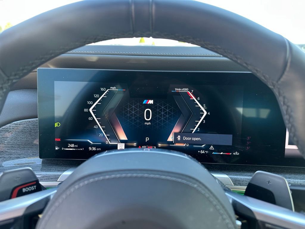 Certified 2025 BMW 760i xDrive w/ Luxury Rear Seating Package image 12