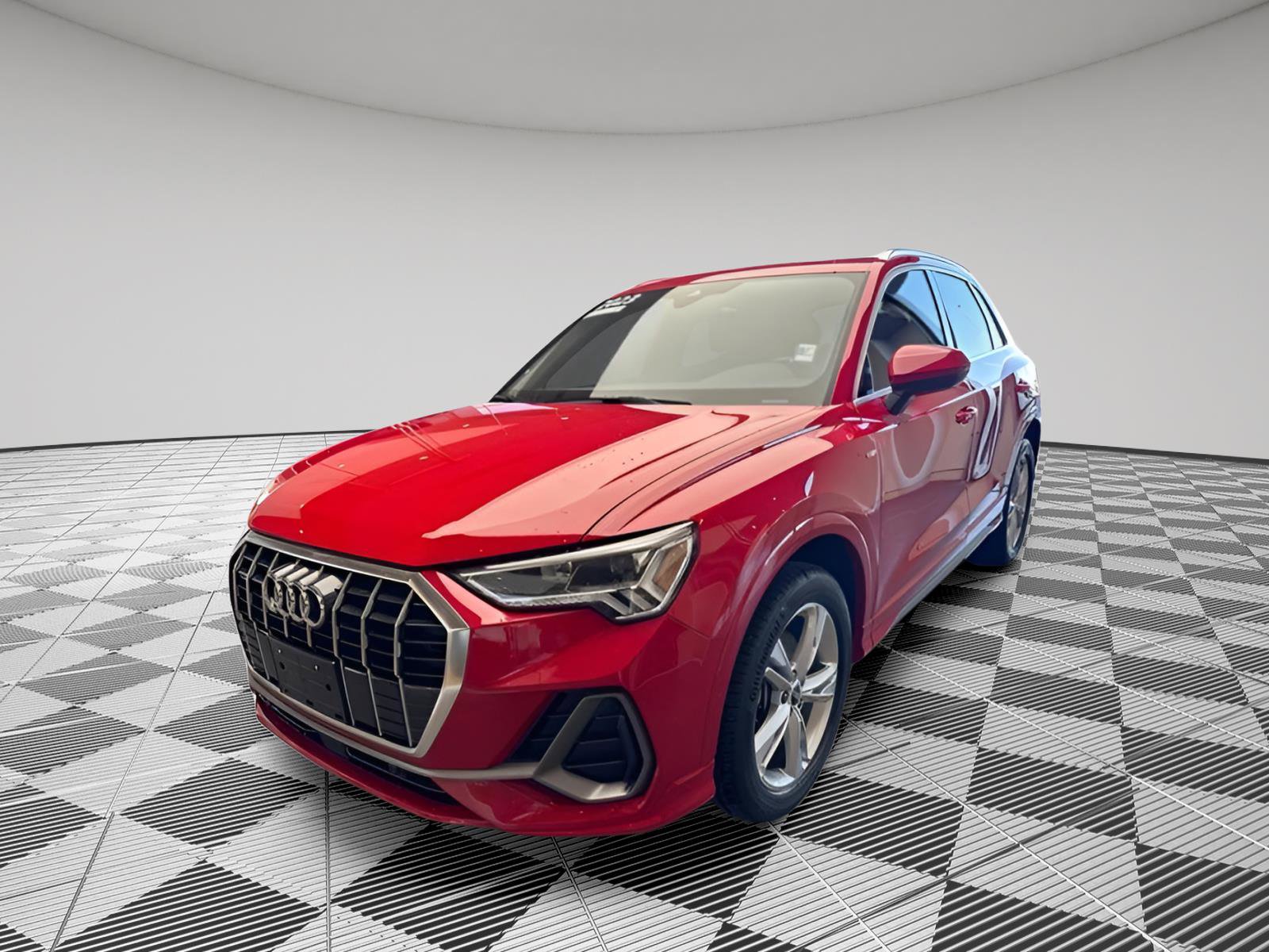 Used 2023 Audi Q3 2.0T Premium Plus w/ Premium Plus Package image 4