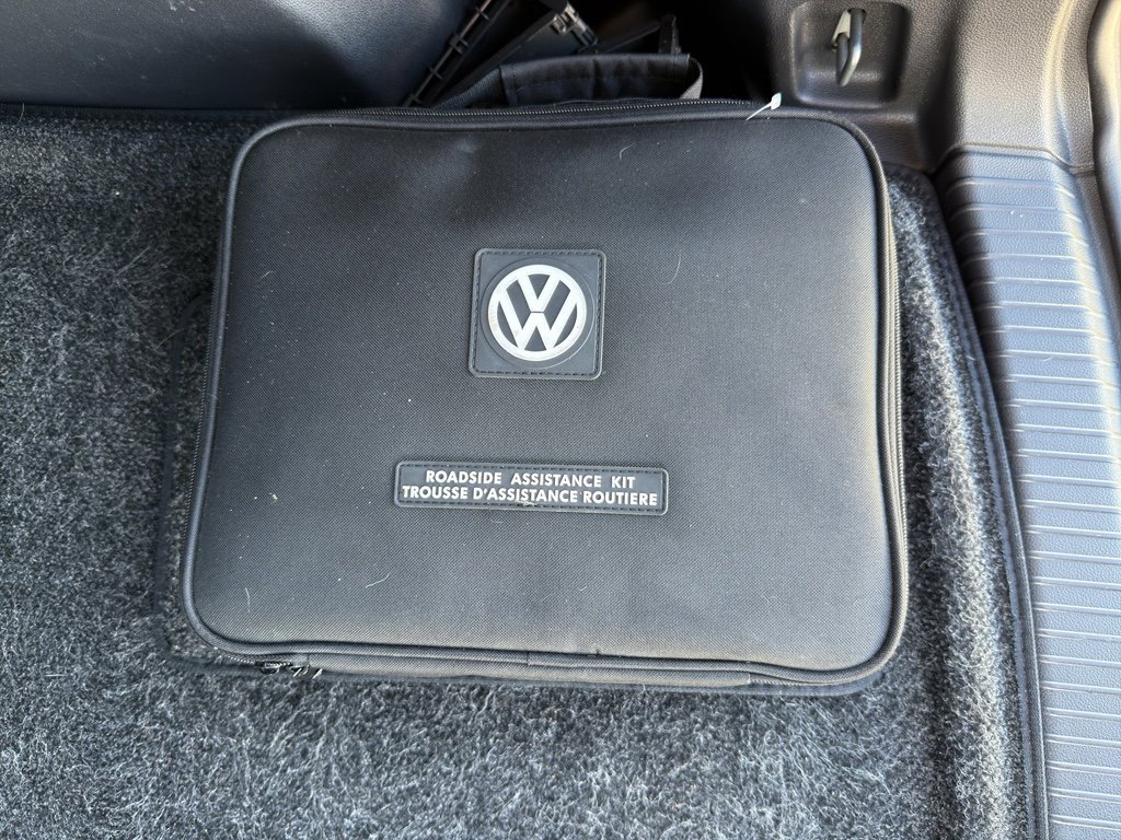 Used 2020 Volkswagen Atlas Cross Sport SEL image 23