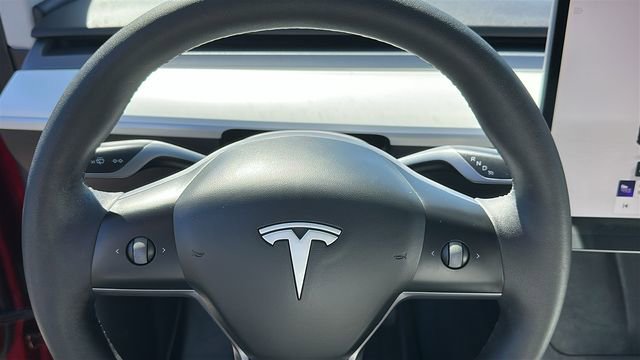 Used 2024 Tesla Model Y Long Range image 11