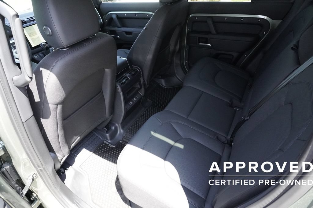 Used 2025 Land Rover Defender 110 S AWD/4WD image 29