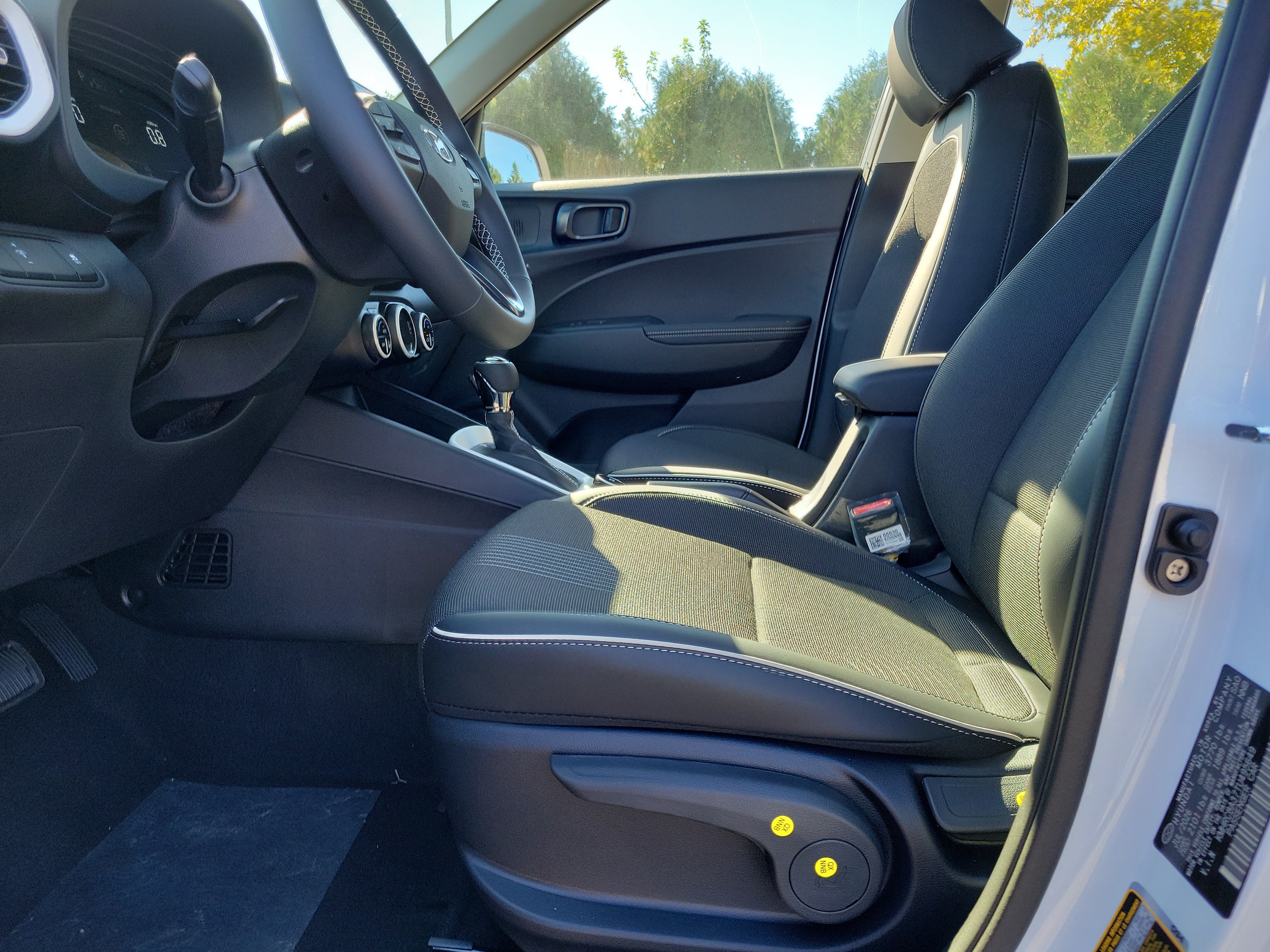 New 2026 Hyundai Venue SEL FWD image 16