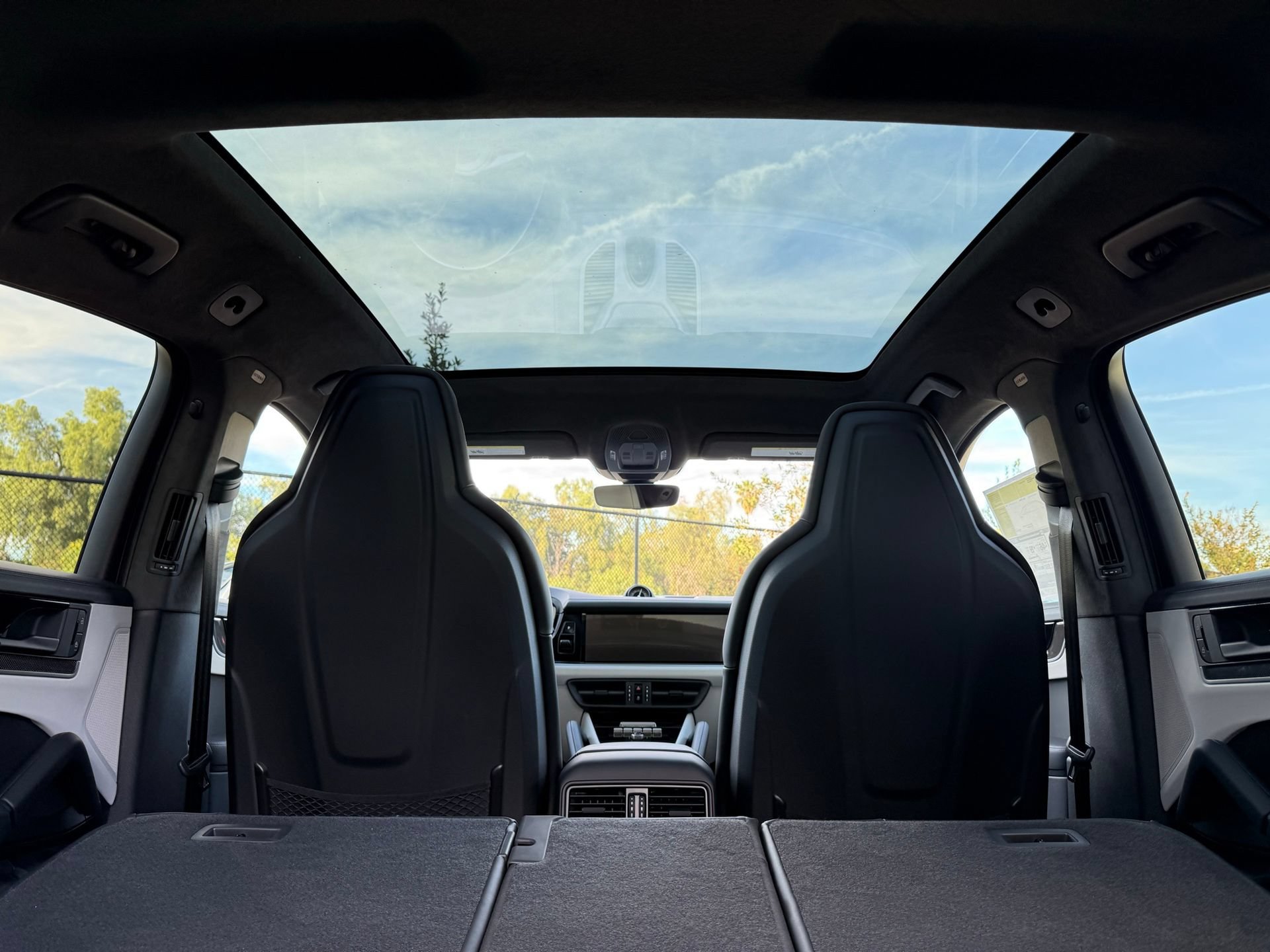 New 2026 Porsche Cayenne Turbo AWD/4WD image 36