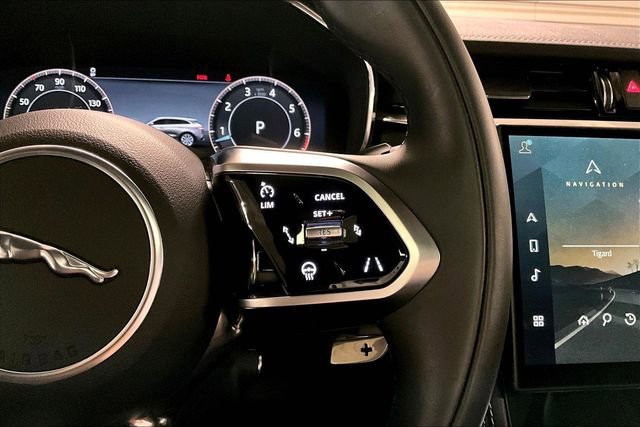 Certified 2025 Jaguar F-PACE R-Dynamic S image 21