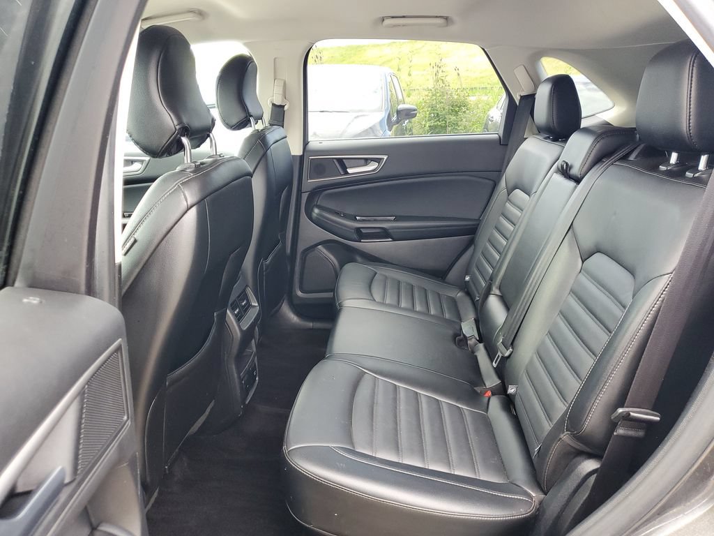 Used 2016 Ford Edge SEL w/ Equipment Group 201A AWD/4WD image 12