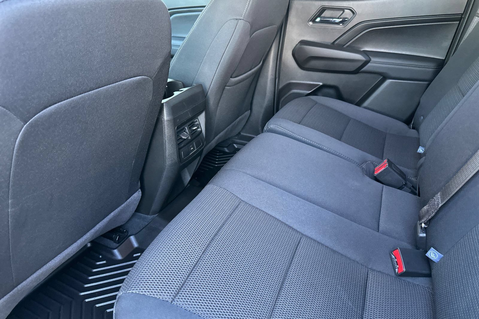Certified 2024 GMC Canyon Elevation w/ Trailering Package RWD image 12