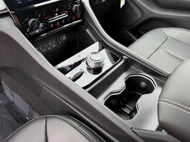 New 2025 Jeep Grand Cherokee L Limited w/ Black Appearance Package image 29