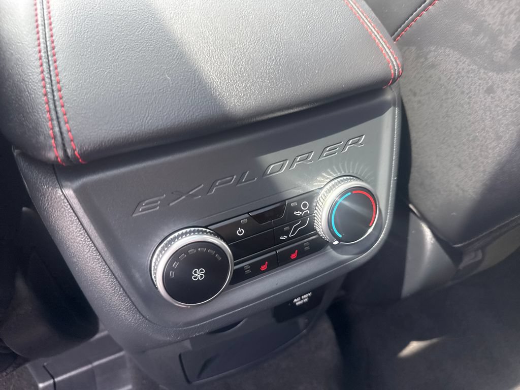 Used 2025 Ford Explorer ST-Line w/ Premium Package AWD/4WD image 24