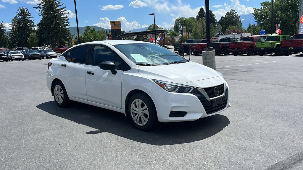 Used 2020 Nissan Versa S FWD image 3