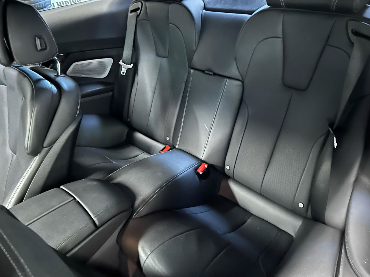 Used 2013 BMW M6 Coupe w/ Executive Pkg RWD image 18