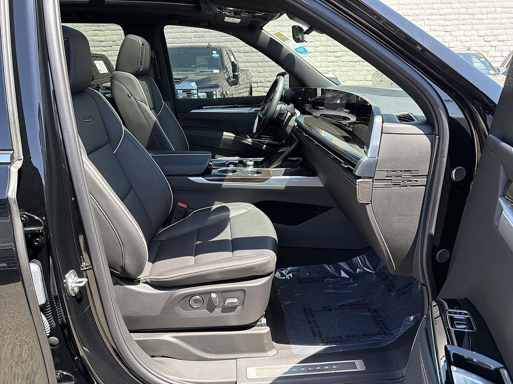Used 2026 Cadillac Escalade ESV Luxury RWD image 28