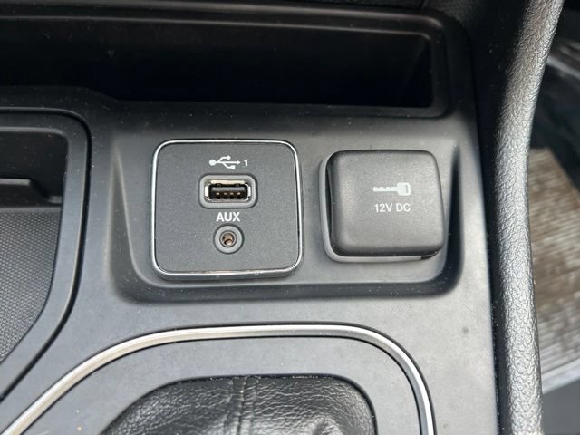 Used 2020 Jeep Cherokee Latitude FWD image 10