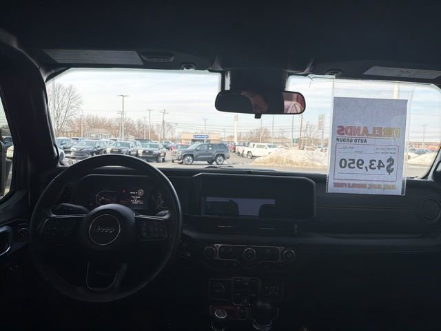 Used 2024 Jeep Gladiator Mojave w/ Convenience Group image 15