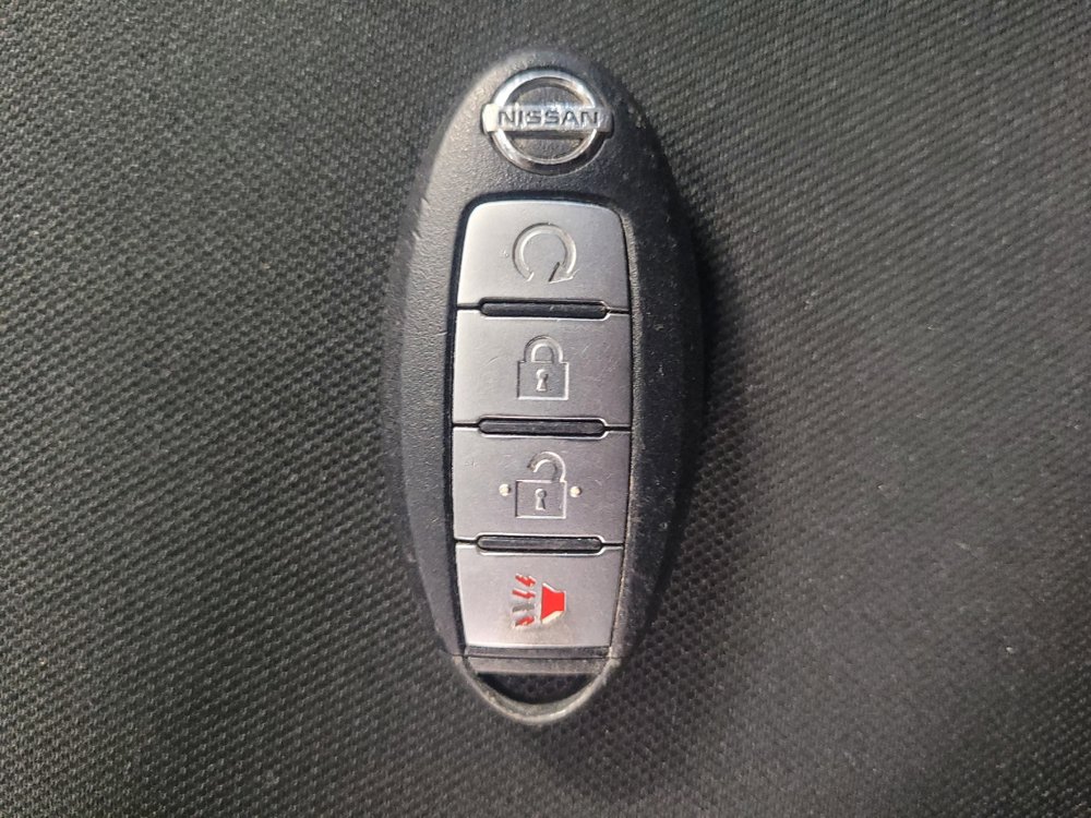 Used 2017 Nissan Pathfinder SV FWD image 32