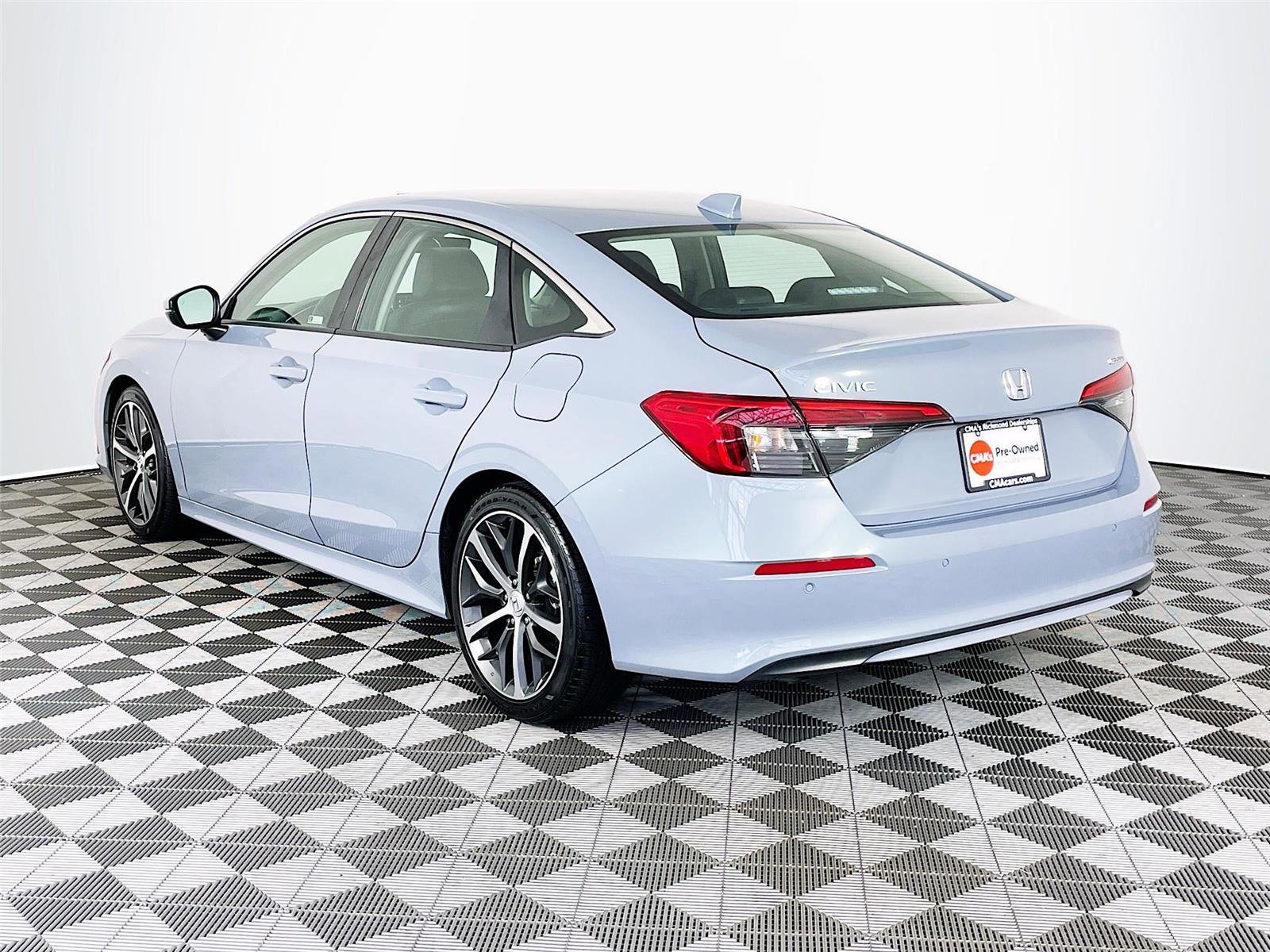 Used 2024 Honda Civic Touring image 7