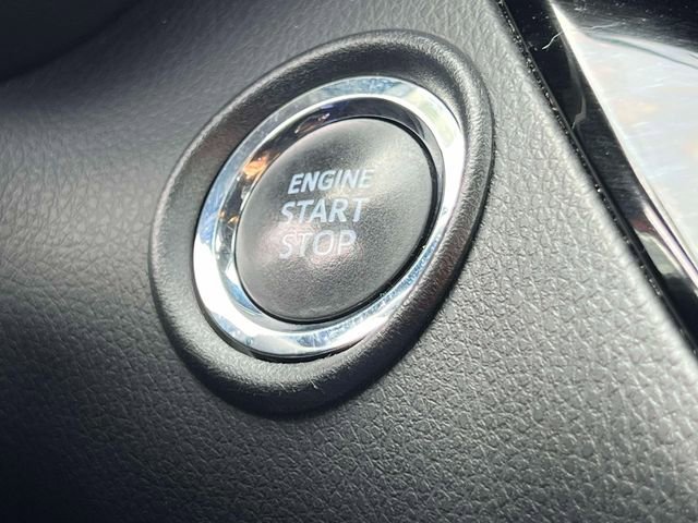 Certified 2021 Toyota C-HR XLE image 33