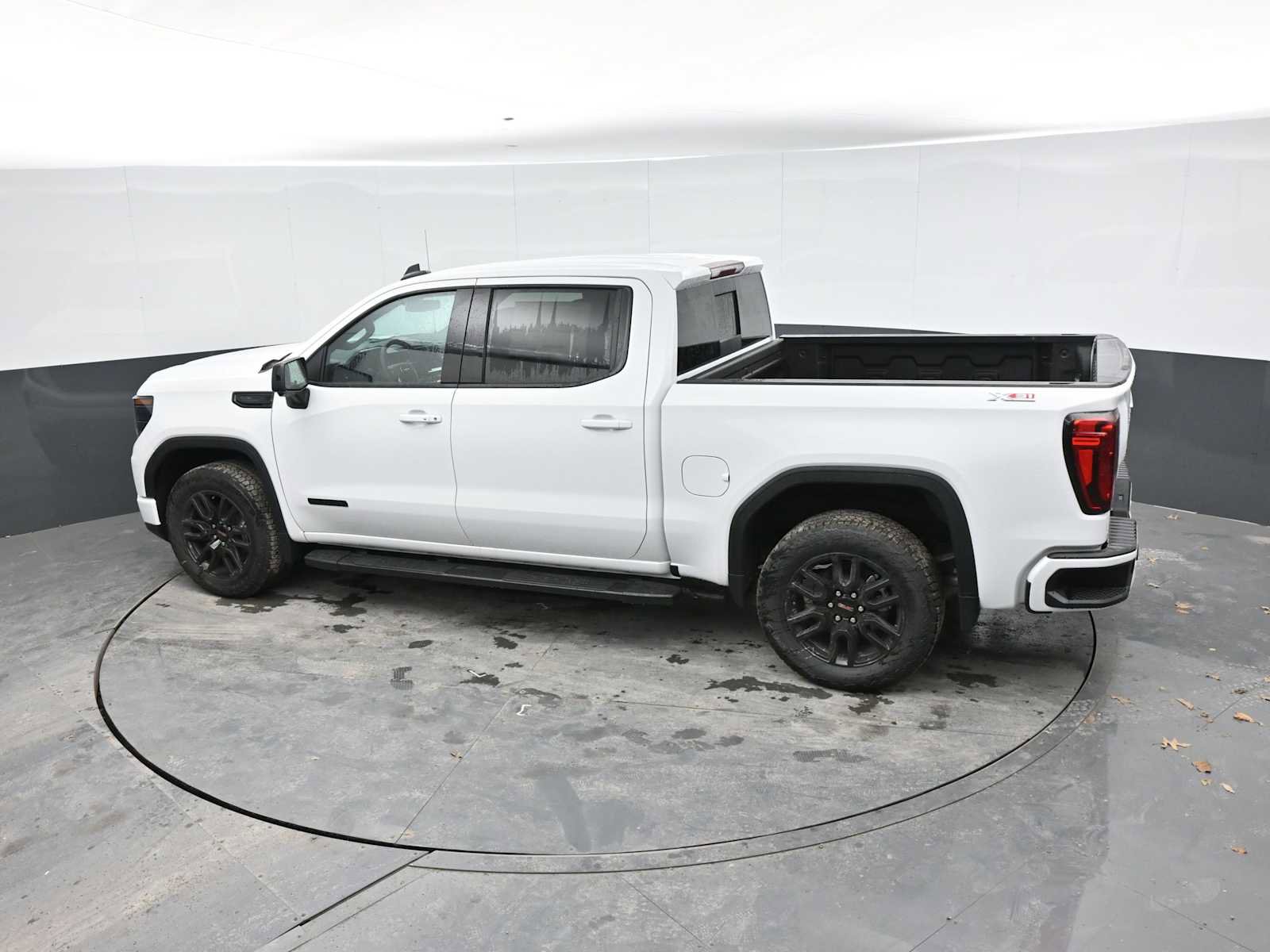New 2026 GMC Sierra 1500 Elevation w/ Elevation Premium Package AWD/4WD image 28