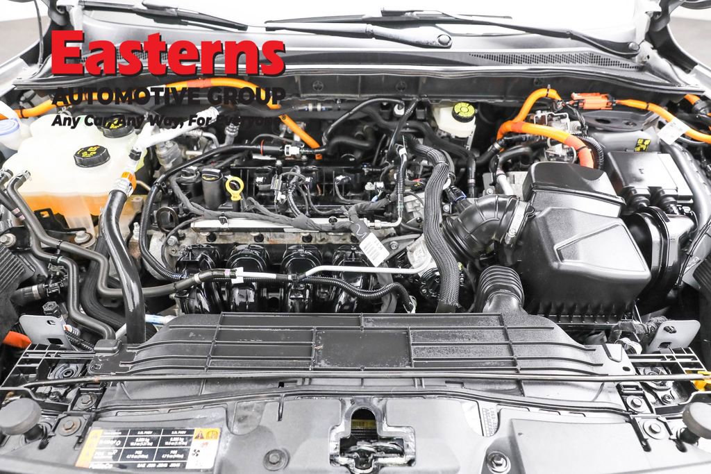 Used 2022 Ford Escape SE w/ Cold Weather Package image 7