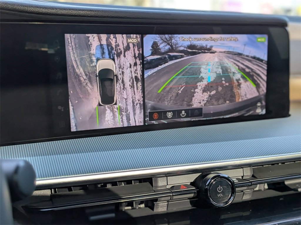 Used 2025 Nissan Murano Platinum image 18