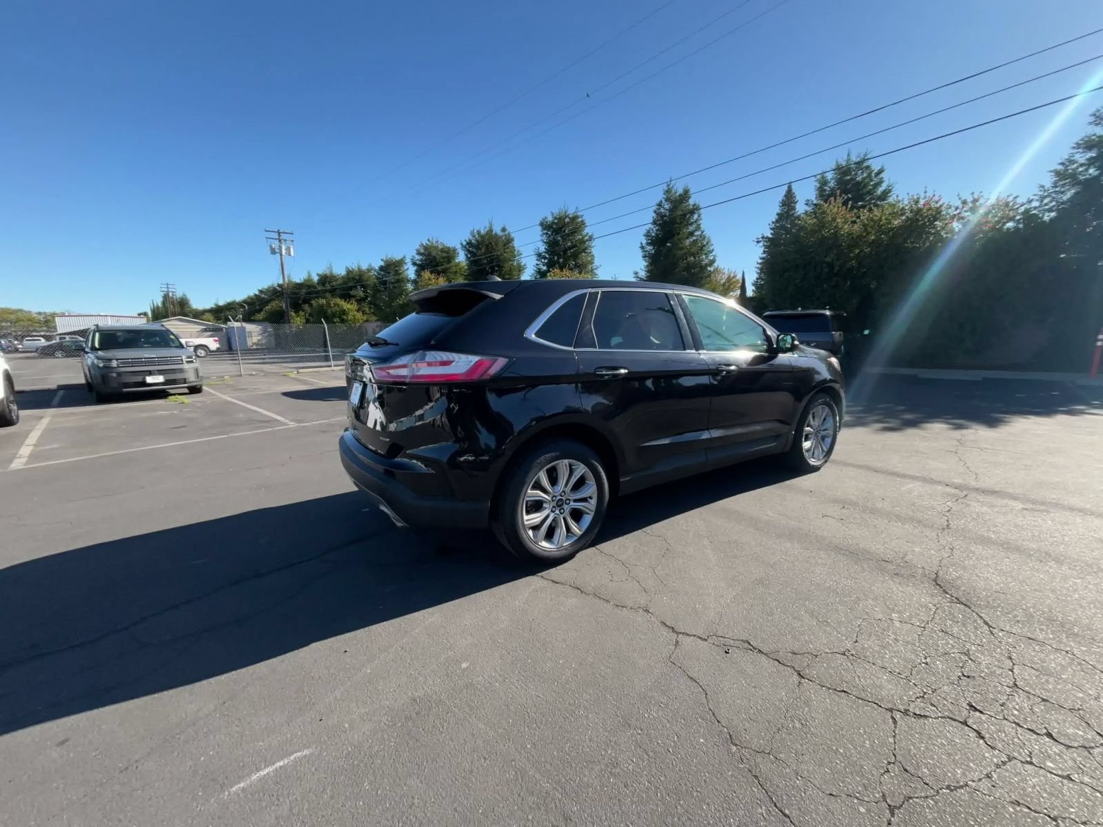 Used 2022 Ford Edge Titanium w/ Equipment Group 301A AWD/4WD image 14