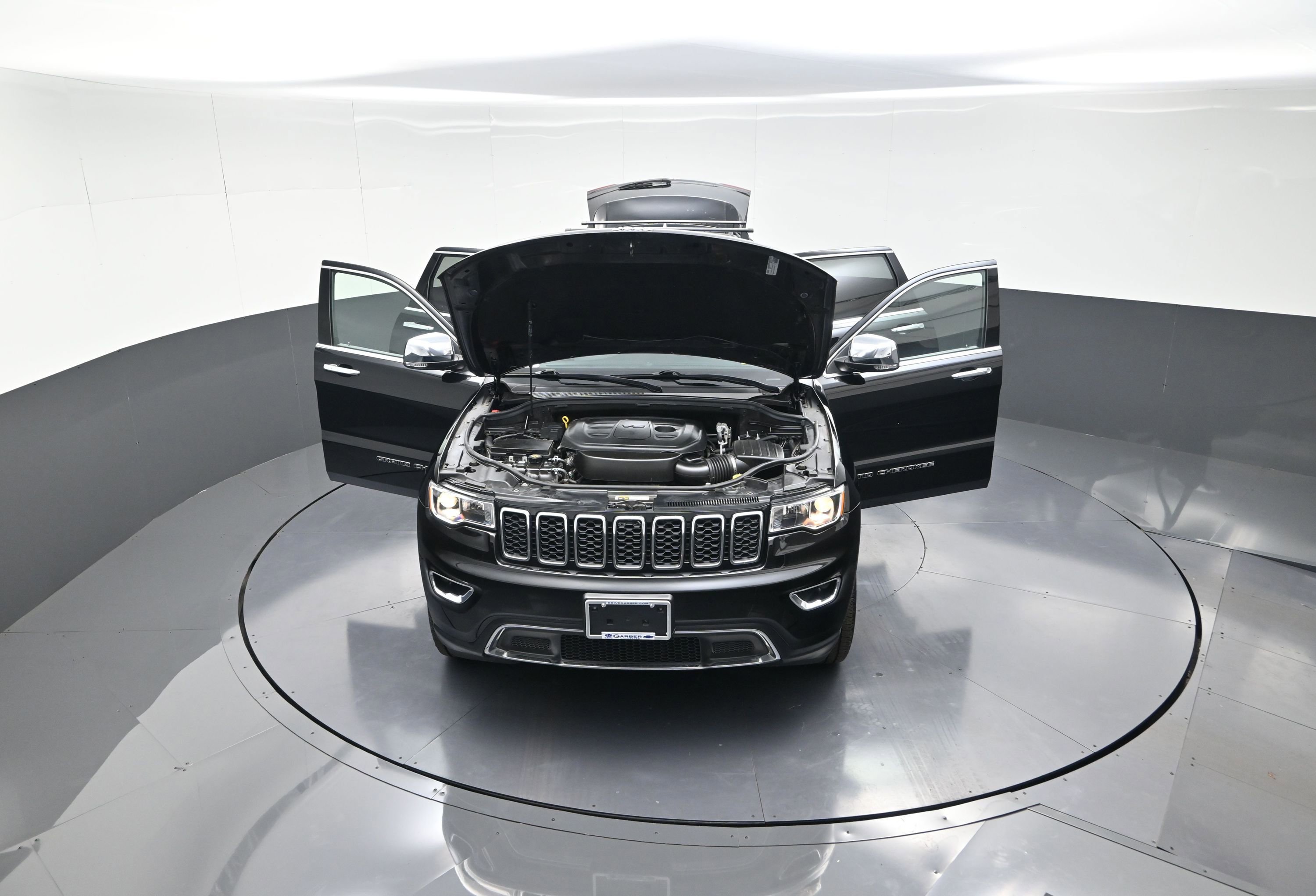 Used 2021 Jeep Grand Cherokee Limited w/ Trailer Tow Group IV image 12