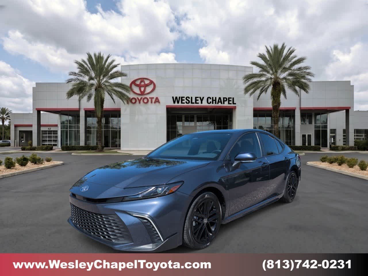 Used 2026 Toyota Camry SE FWD image 1