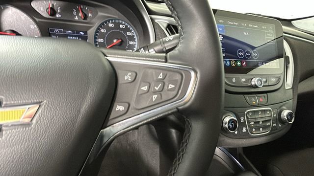 Used 2023 Chevrolet Malibu LT w/ Sport Edition FWD image 17