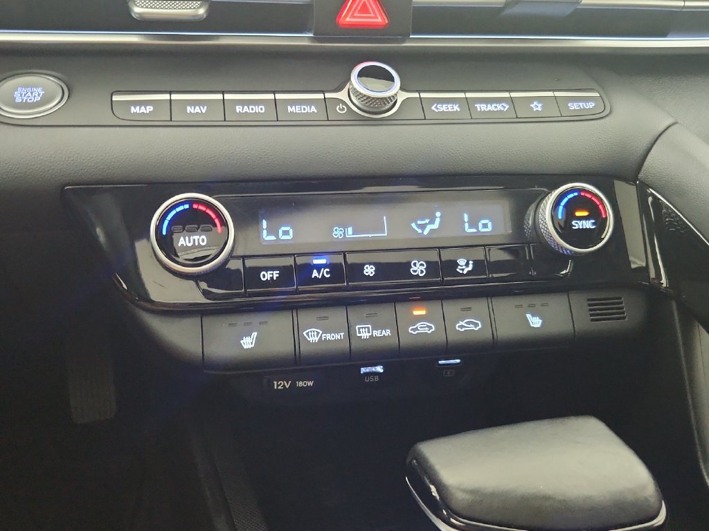 Used 2023 Hyundai Elantra Limited FWD image 29