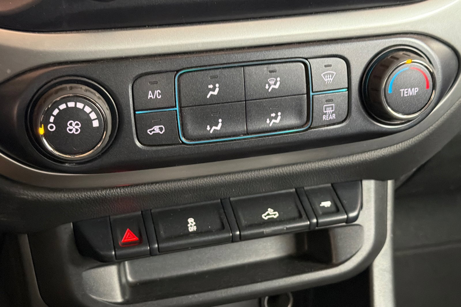 Used 2022 Chevrolet Colorado LT w/ LT Convenience Package image 27