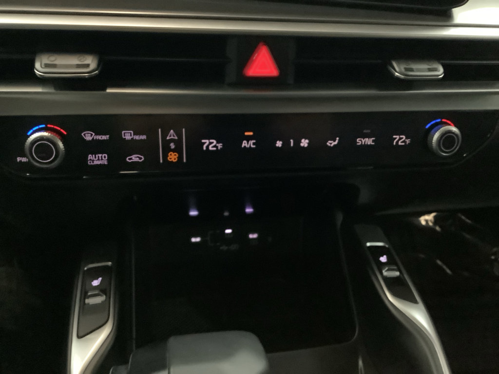 Used 2024 Kia Sorento EX w/ Panoramic Sunroof Package image 22