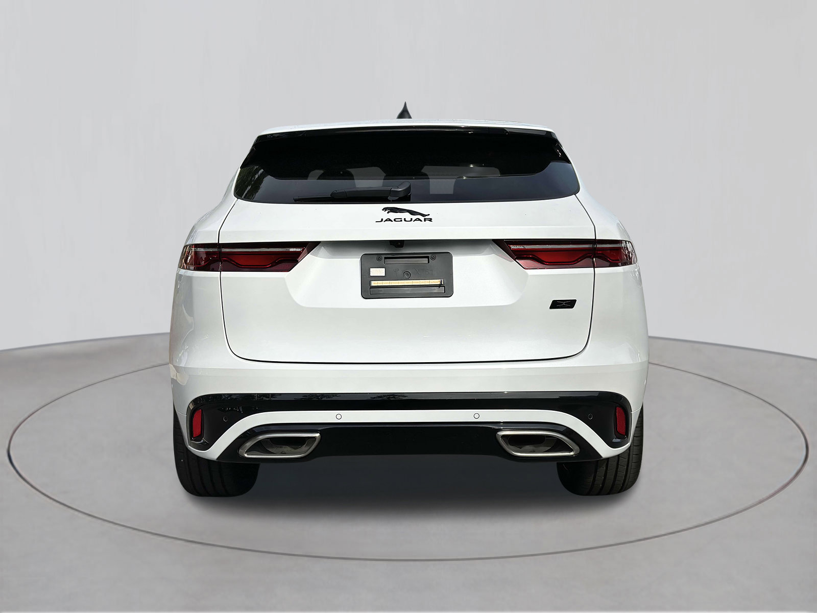 New 2026 Jaguar F-PACE R-Dynamic S image 3