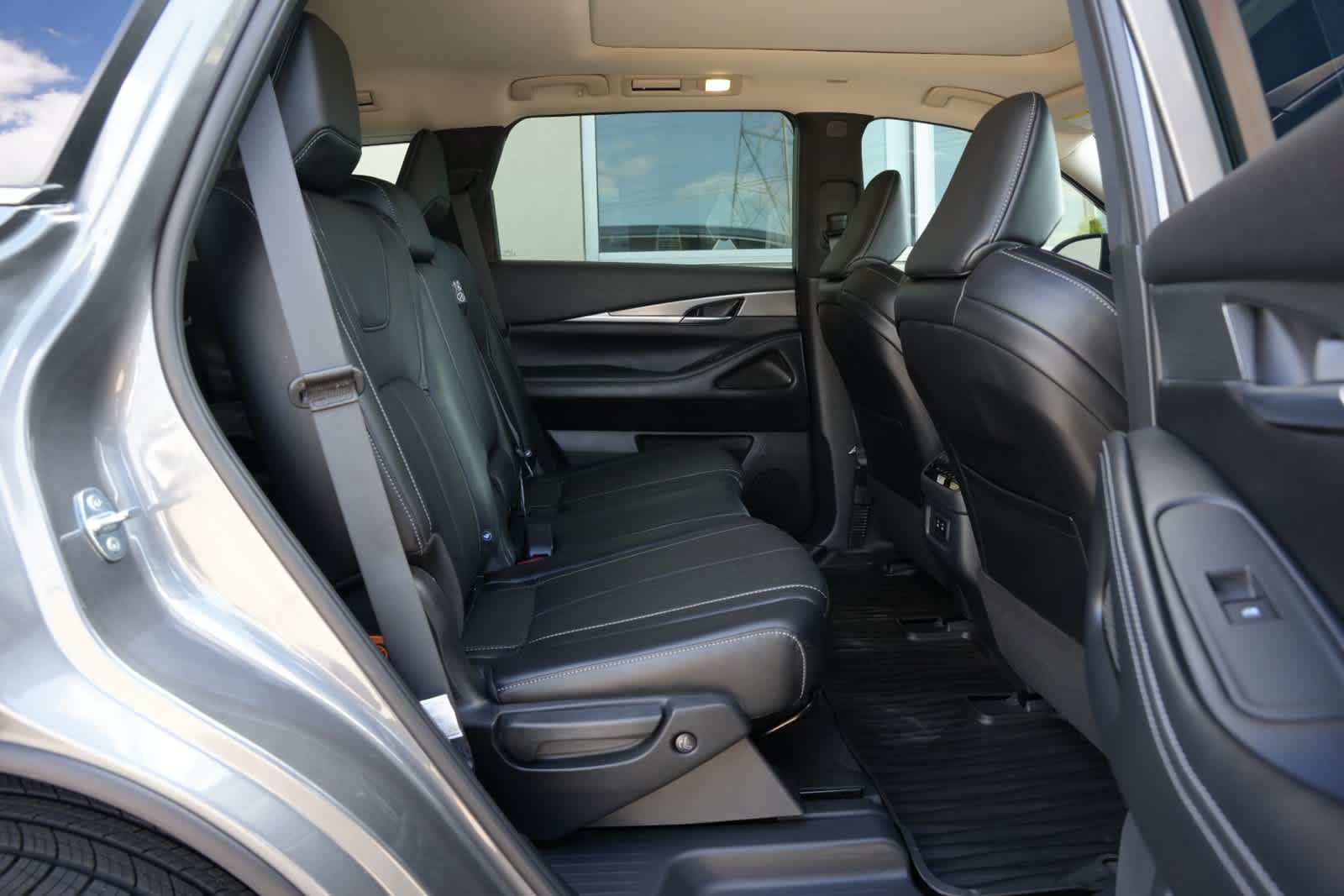 Certified 2027 INFINITI QX60 Pure w/ Cargo Package FWD image 20