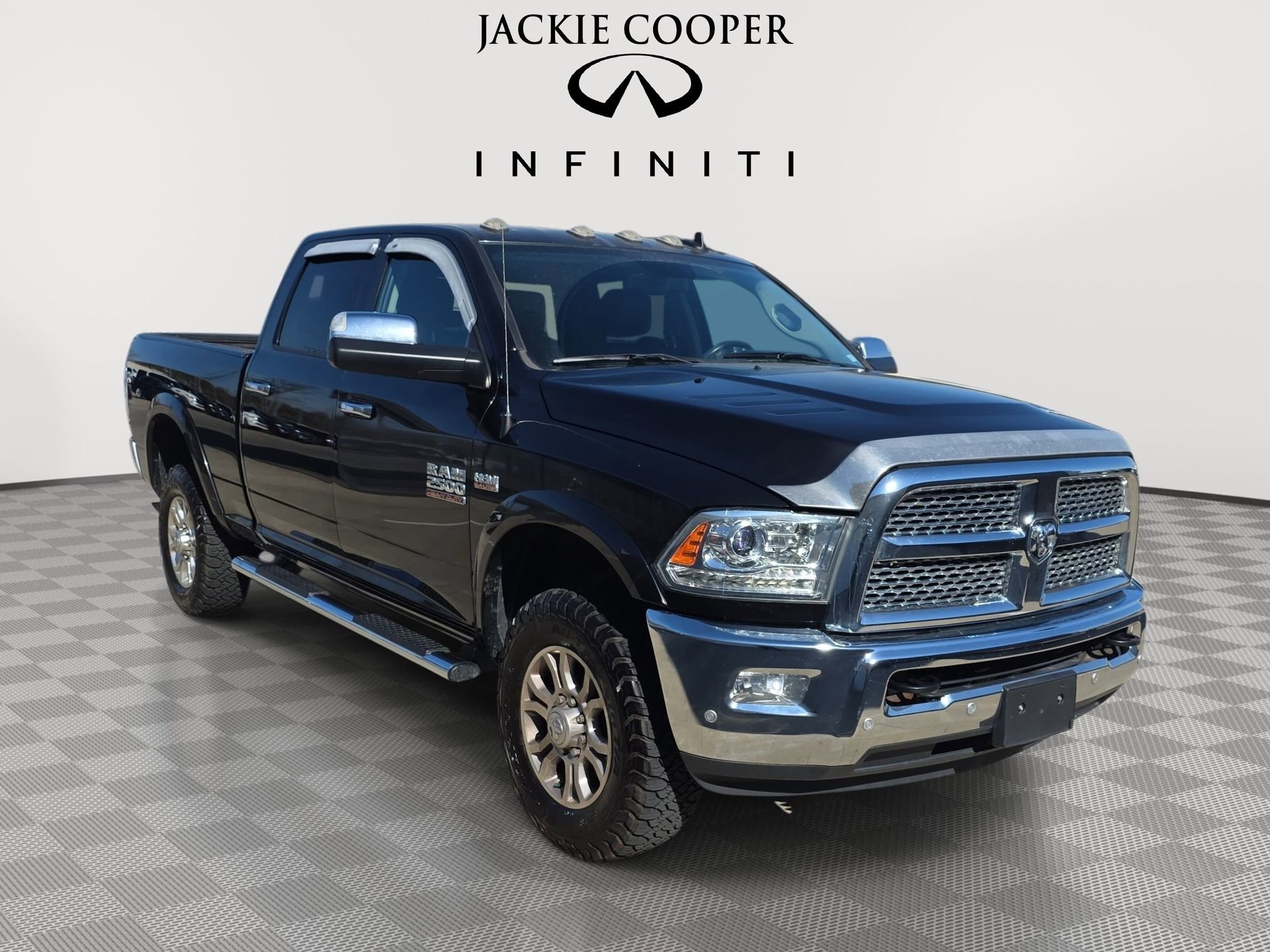 Used 2018 RAM 2500 Laramie w/ Protection Group image 3