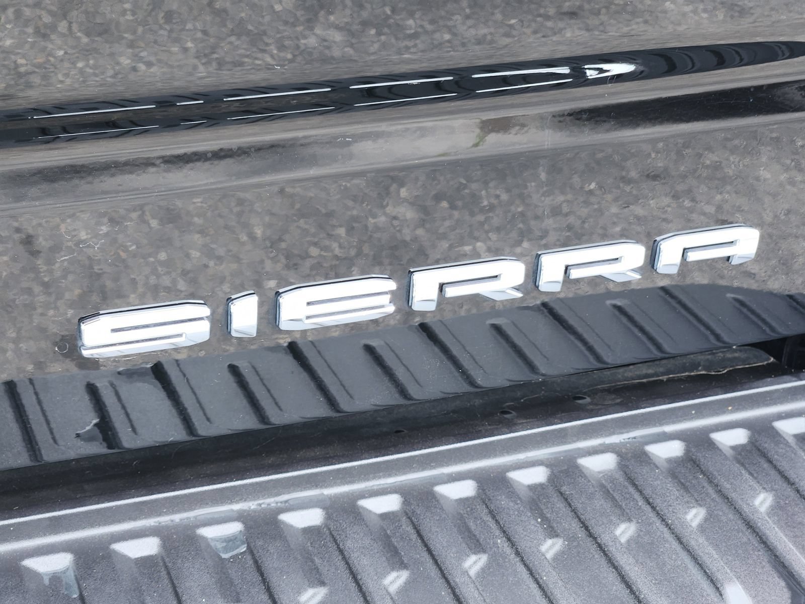 Used 2025 GMC Sierra 1500 Denali Ultimate AWD/4WD image 12