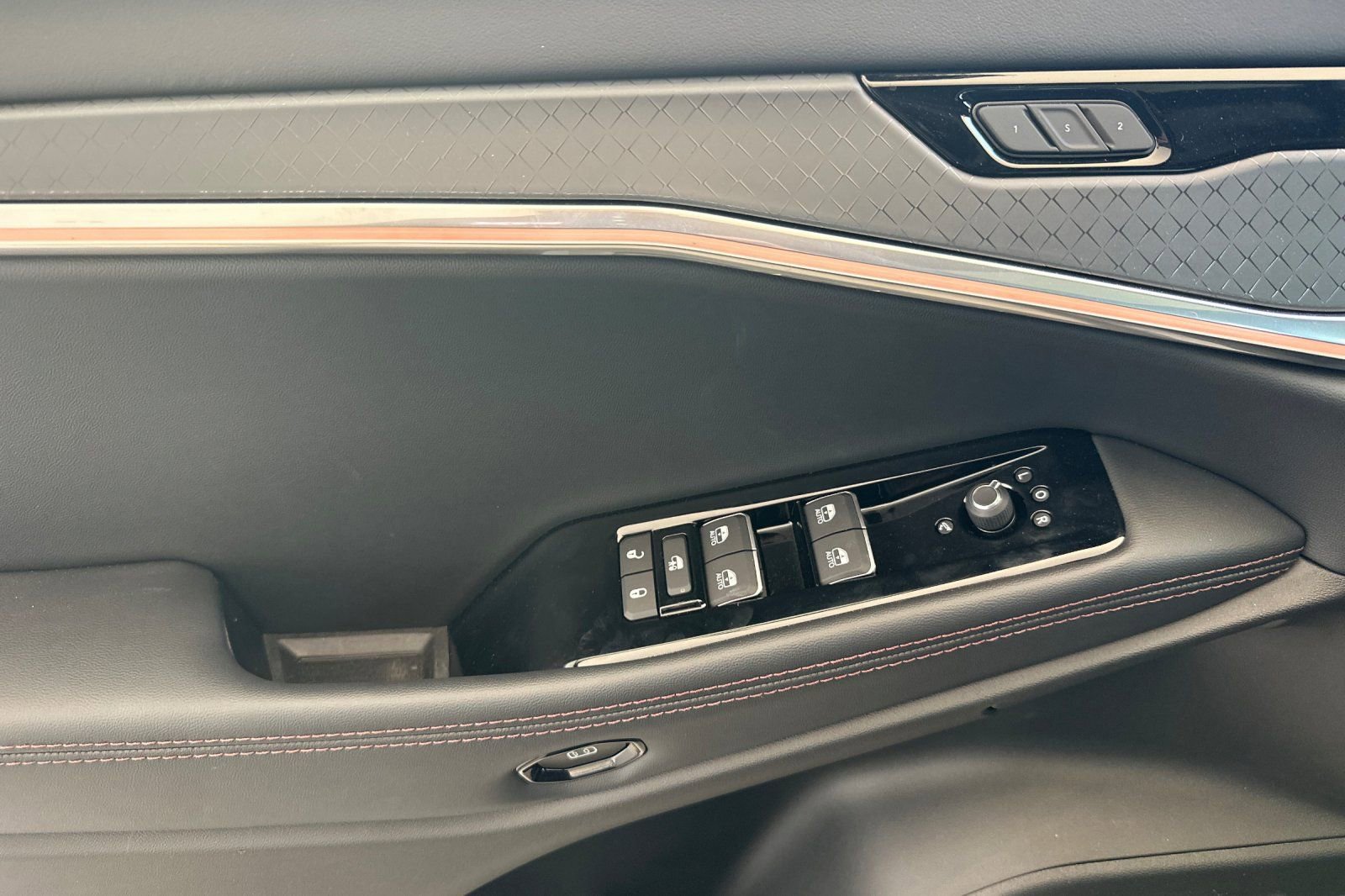 New 2025 Jeep Wagoneer S Limited image 12