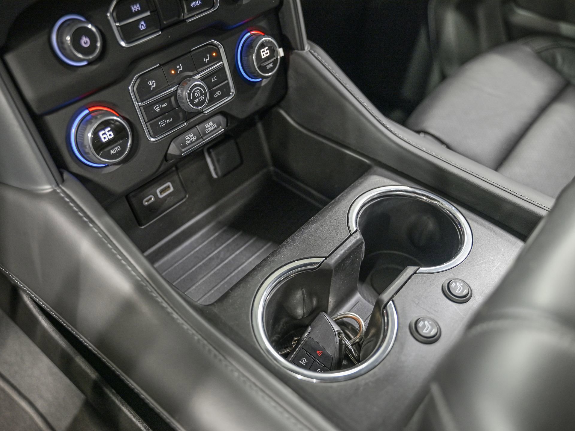 Used 2023 Chevrolet Suburban LS AWD/4WD image 24