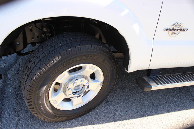 Used 2016 Ford F250 XLT w/ XLT Value Package AWD/4WD image 4